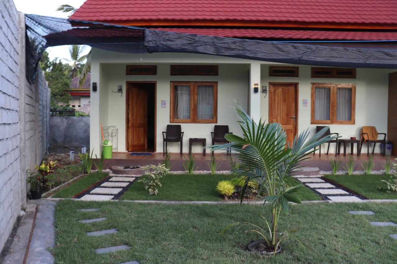 Room 212 Kuta  Экстерьер фото
